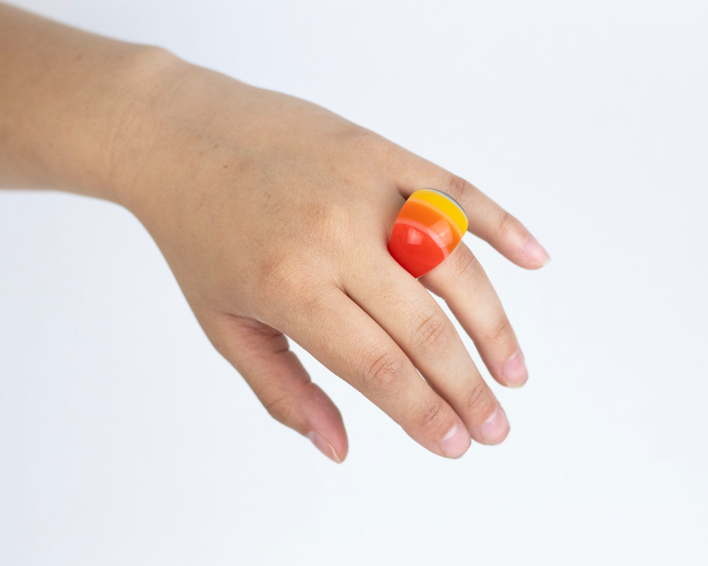 VINTAGE CHUNKY MULTICOLORED ACRYLIC RING