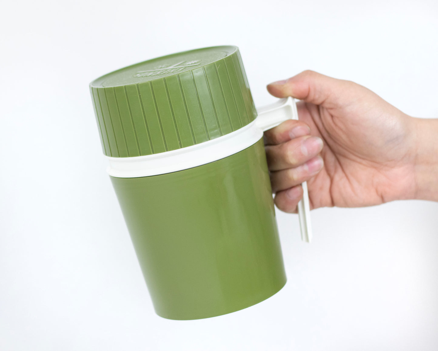 VINTAGE 1970S GREEN 10 OZ THERMOS CUP