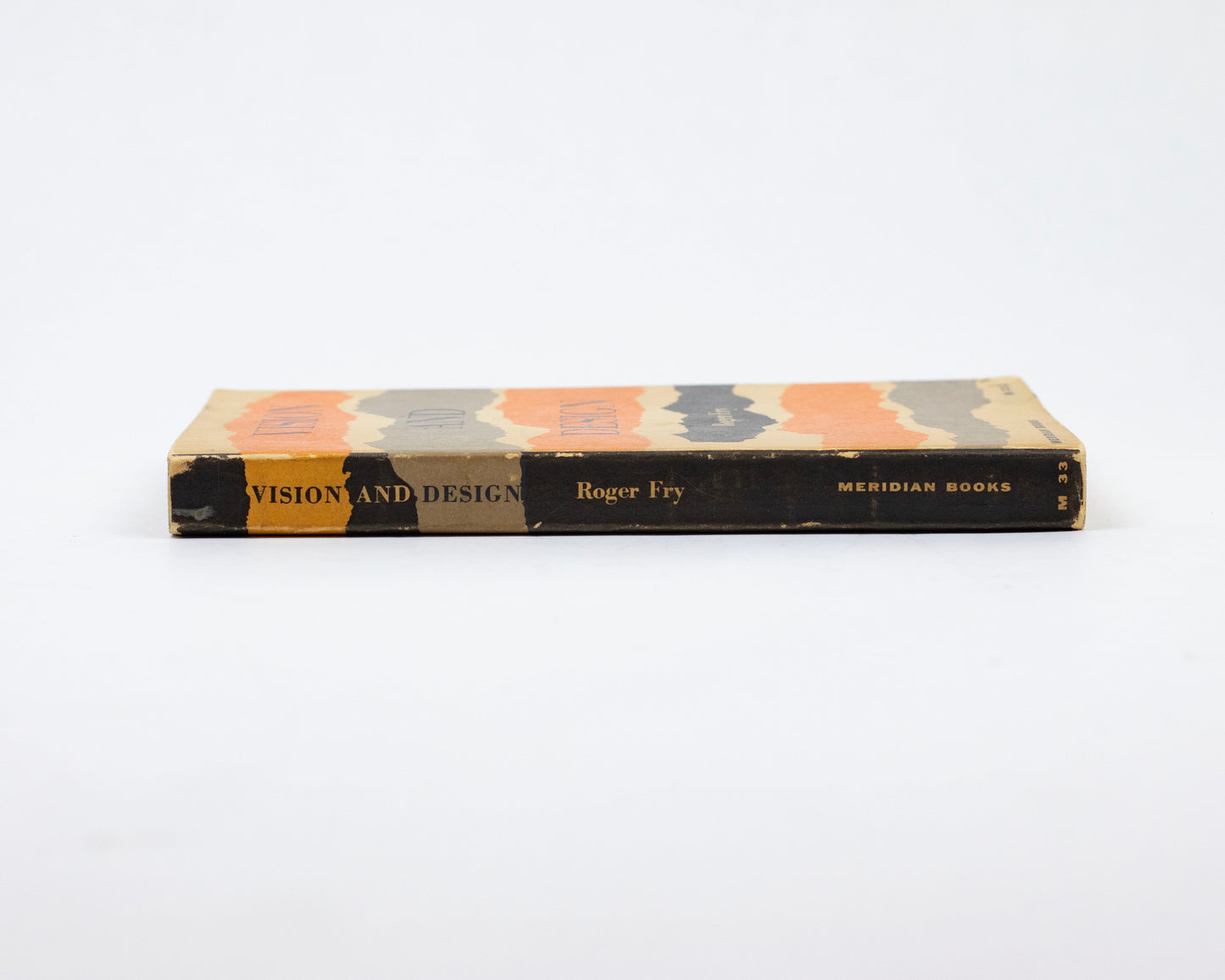 VINTAGE 1957 COPY OF "VISION AND DESIGN" BY ROGER FRY