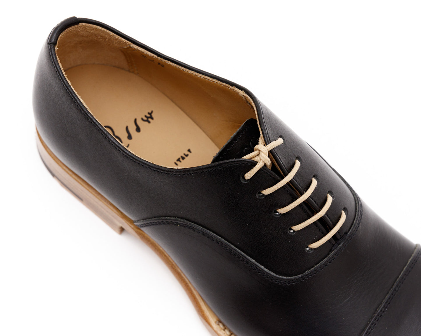 WOMEN'S LEATHER SHOES IN NERO
