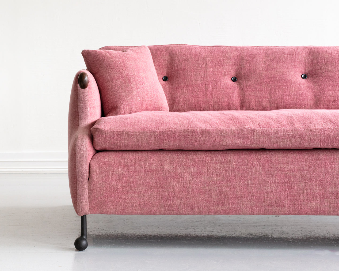 ABEL SOFA - 8', BDDW FABRIC #141, CLARO WALNUT ARMS, BLACKENED BRONZE FEET