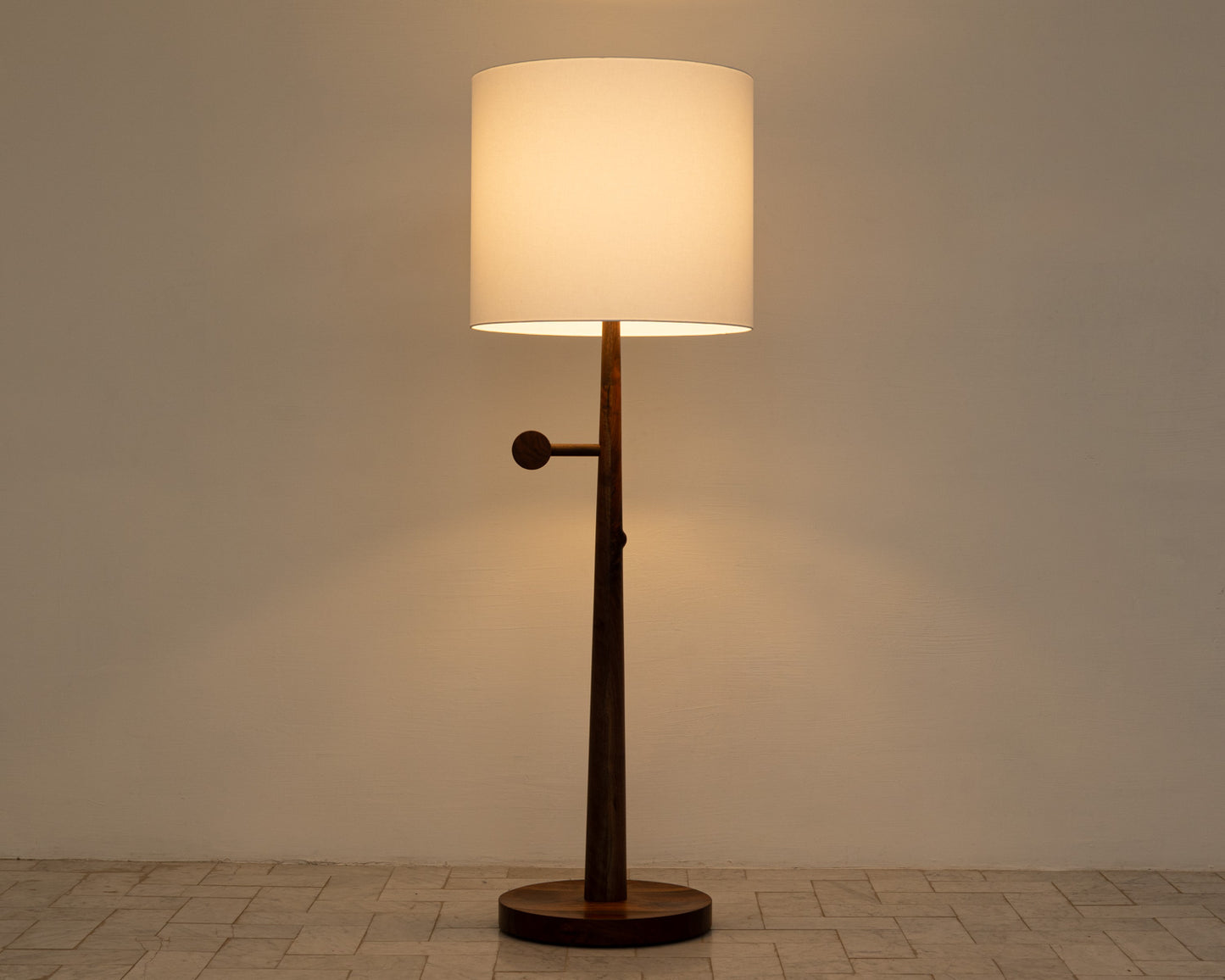 DIMNER FLOOR LAMP - CLARO WALNUT