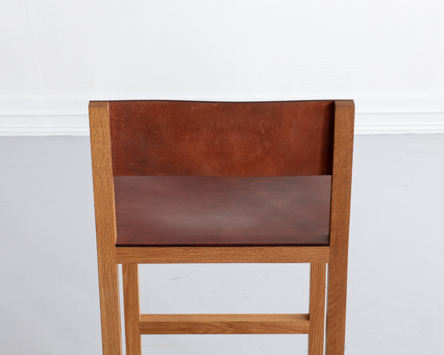 SQUARE GUEST BAR STOOL - NATURAL OAK, NATURAL MULLED LEATHER