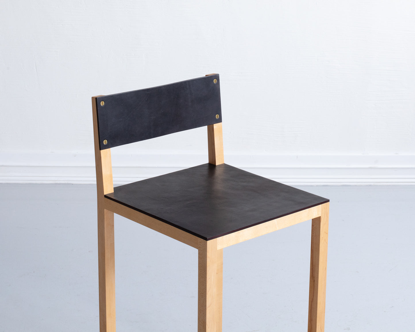SQUARE GUEST COUNTER STOOL - NATURAL MAPLE, DARK MULLED LEATHER