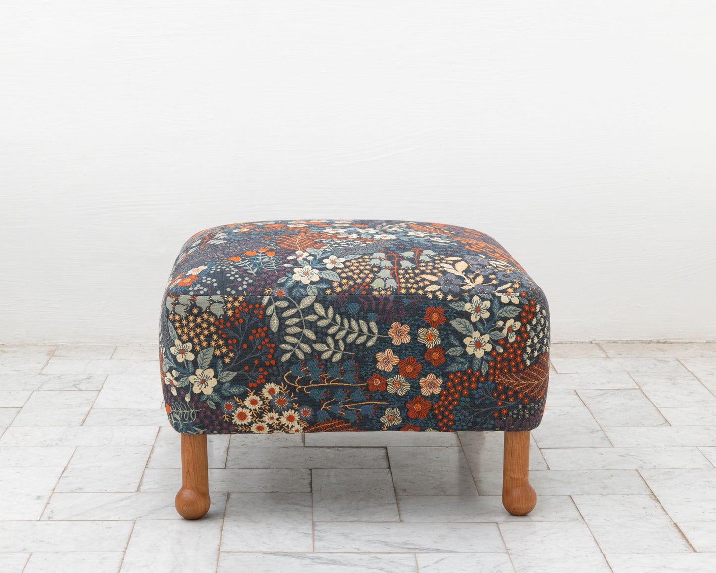 MABEL OTTOMAN - 24", BDDW FABRIC #324, CHERRY FEET