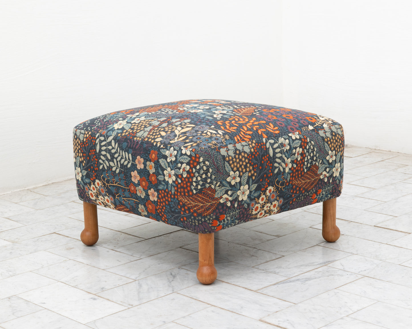 MABEL OTTOMAN - 24", BDDW FABRIC #324, CHERRY FEET