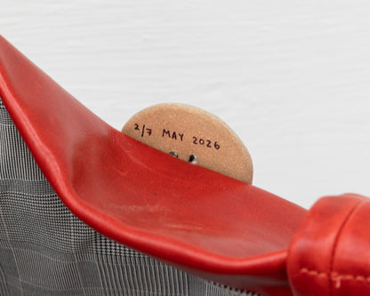 LEATHER PURSE WITH CERAMIC BUTTON (ED. 2/7)