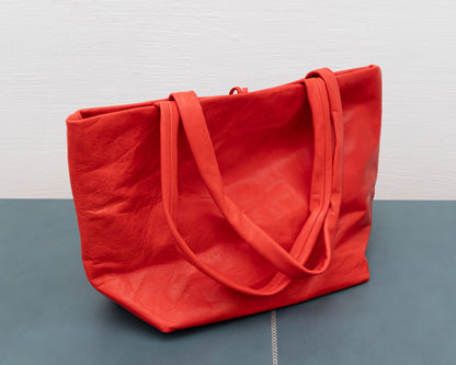 LEATHER PURSE WITH CERAMIC BUTTON (ED. 4/7)