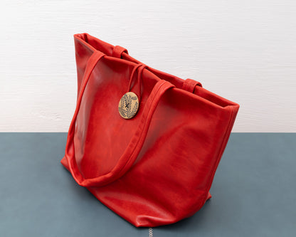 LEATHER PURSE WITH CERAMIC BUTTON (ED. 6/7)