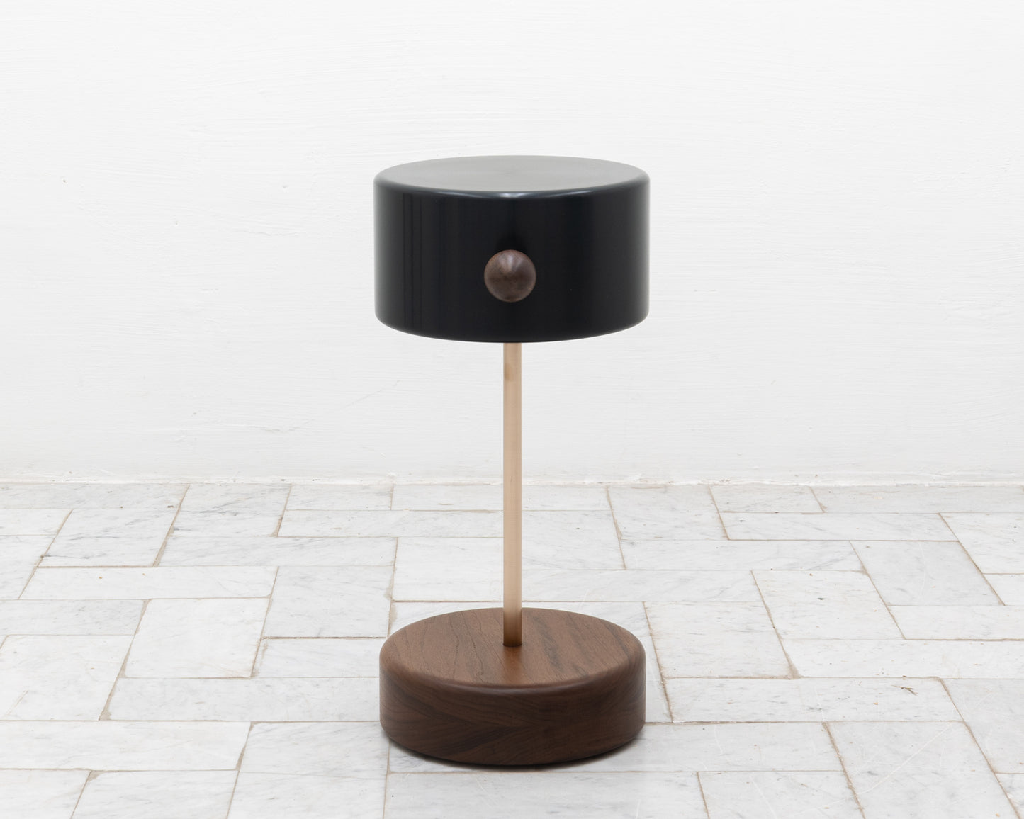 HUBEY SIDE TABLE (ED. 2/6)