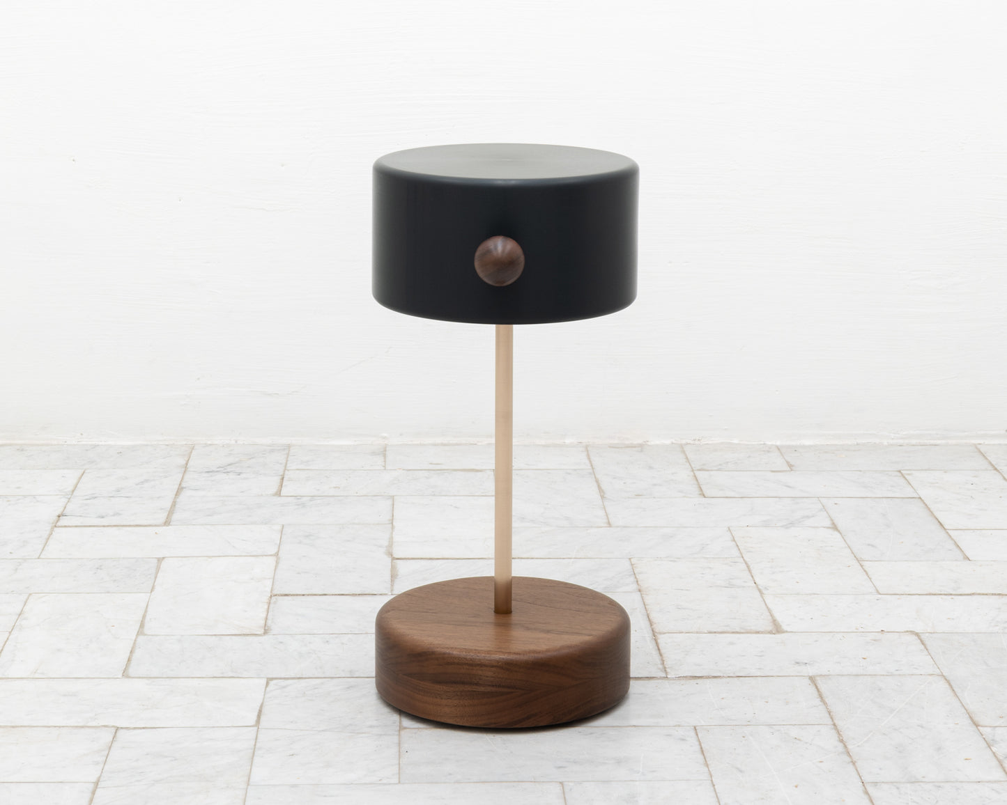 HUBEY SIDE TABLE (ED. 3/6)
