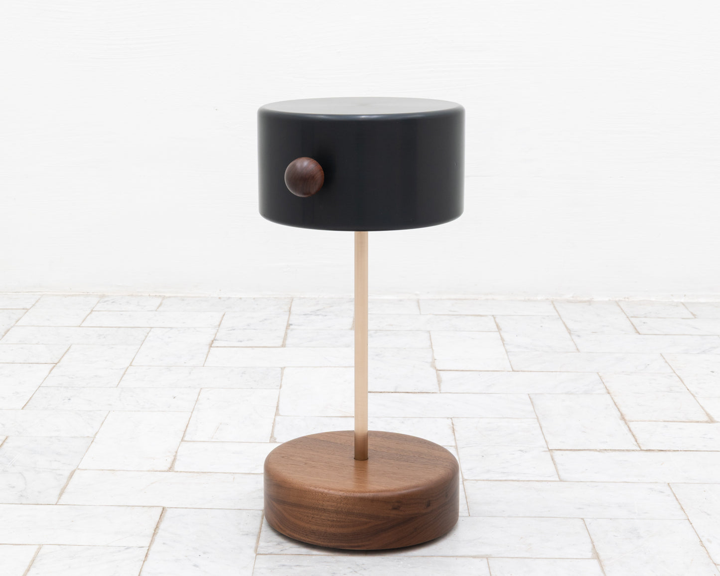 HUBEY SIDE TABLE (ED. 4/6)