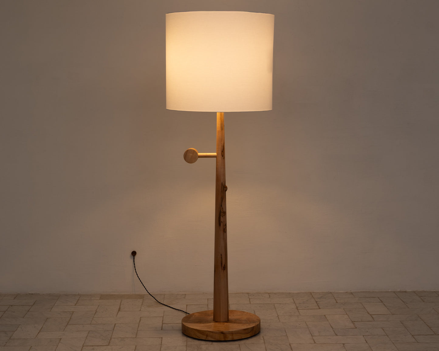 DIMNER FLOOR LAMP - NATURAL MAPLE