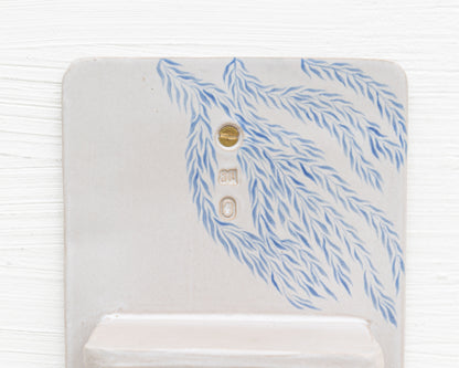 CERAMIC TOILET PAPER HOLDER