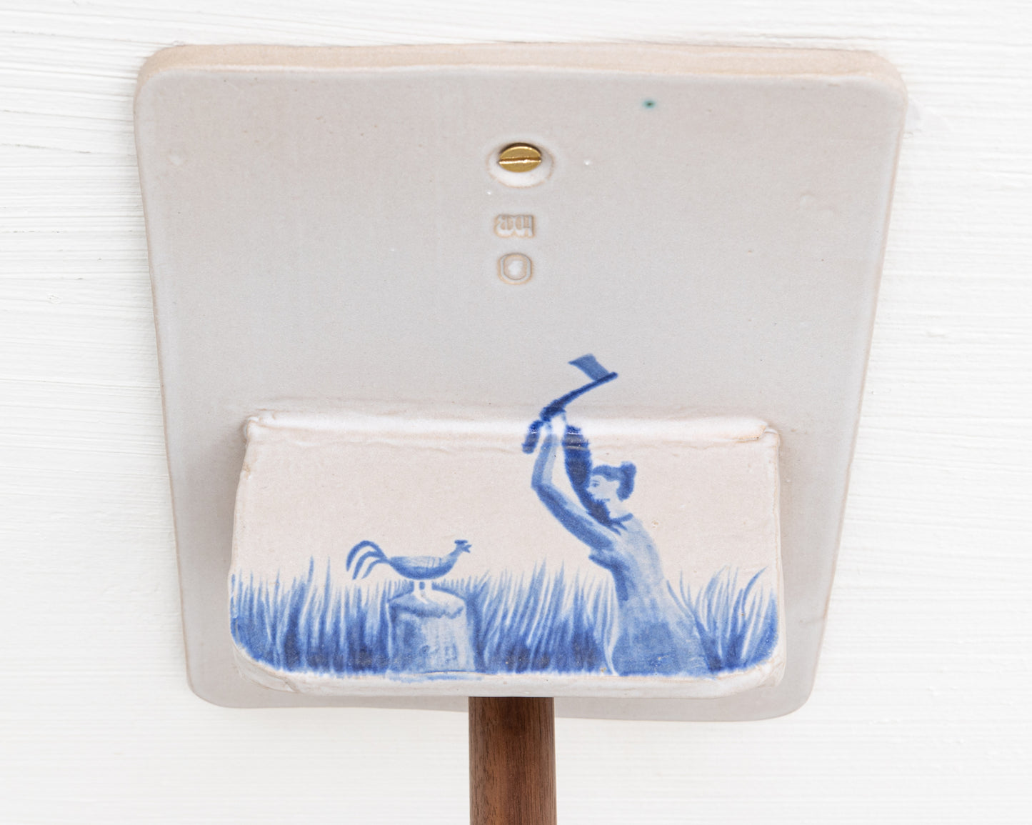 CERAMIC TOILET PAPER HOLDER