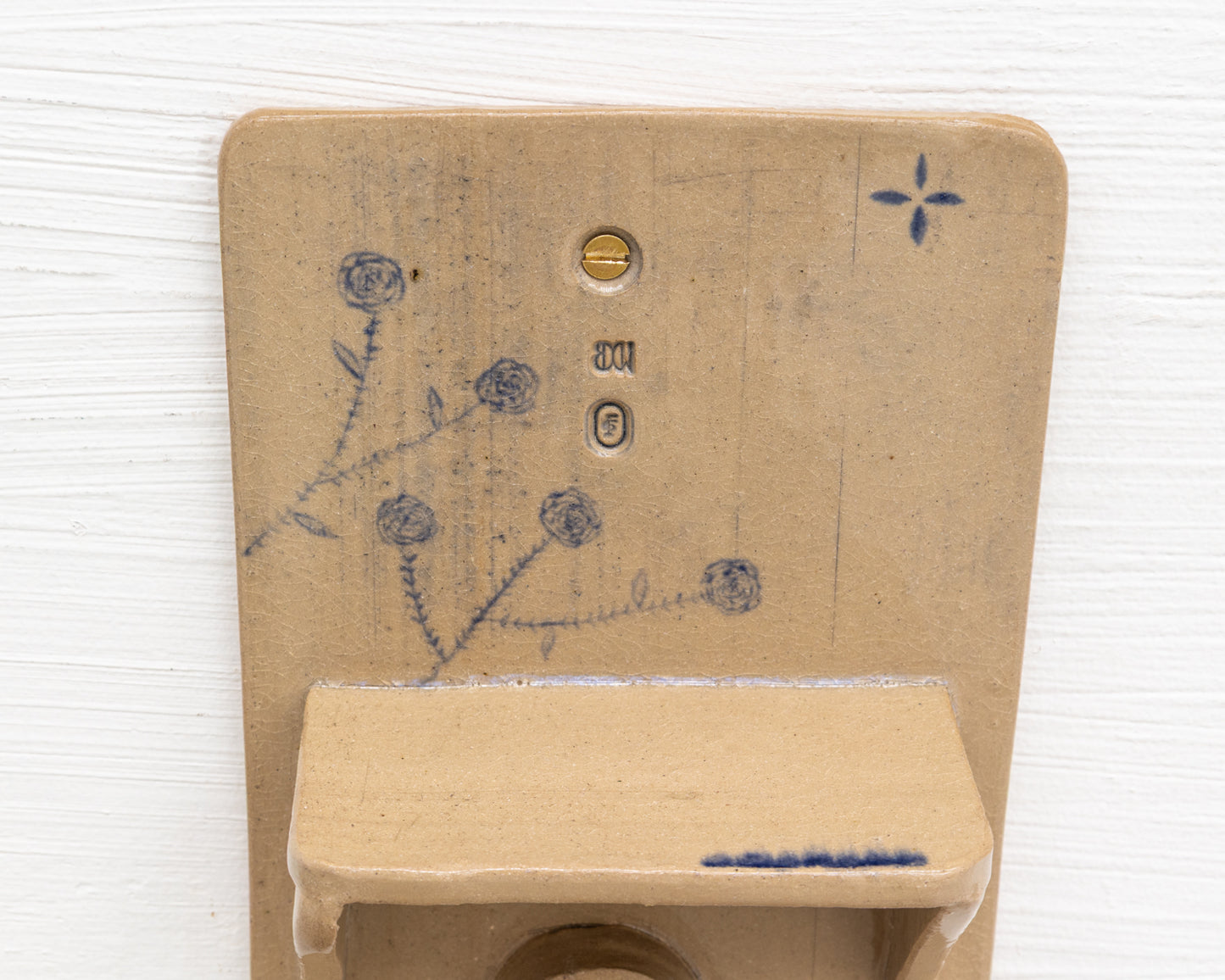 CERAMIC TOILET PAPER HOLDER