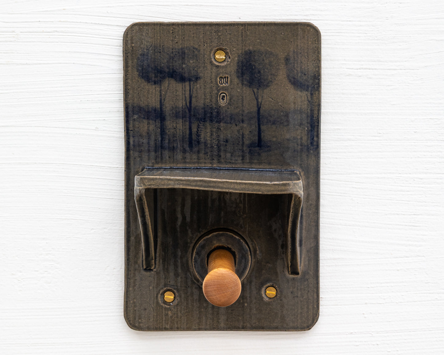 CERAMIC TOILET PAPER HOLDER