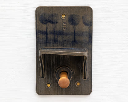 CERAMIC TOILET PAPER HOLDER