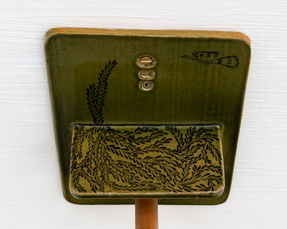 CERAMIC TOILET PAPER HOLDER