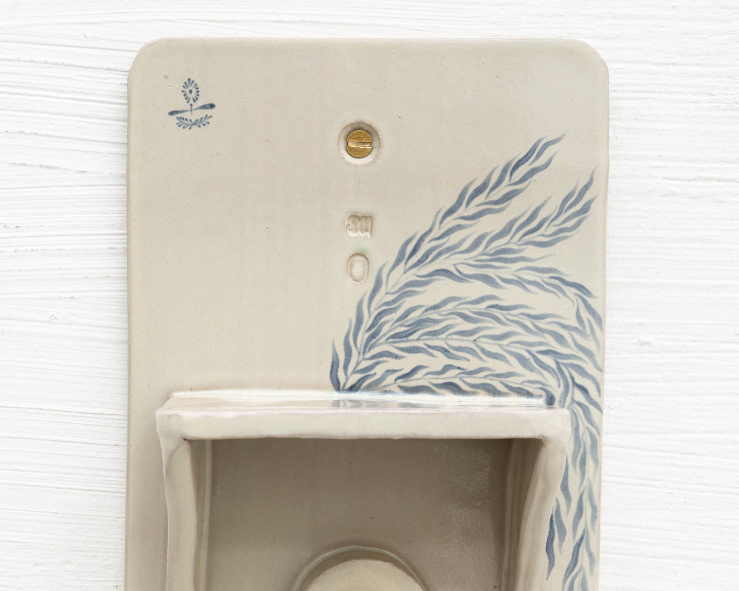 CERAMIC TOILET PAPER HOLDER