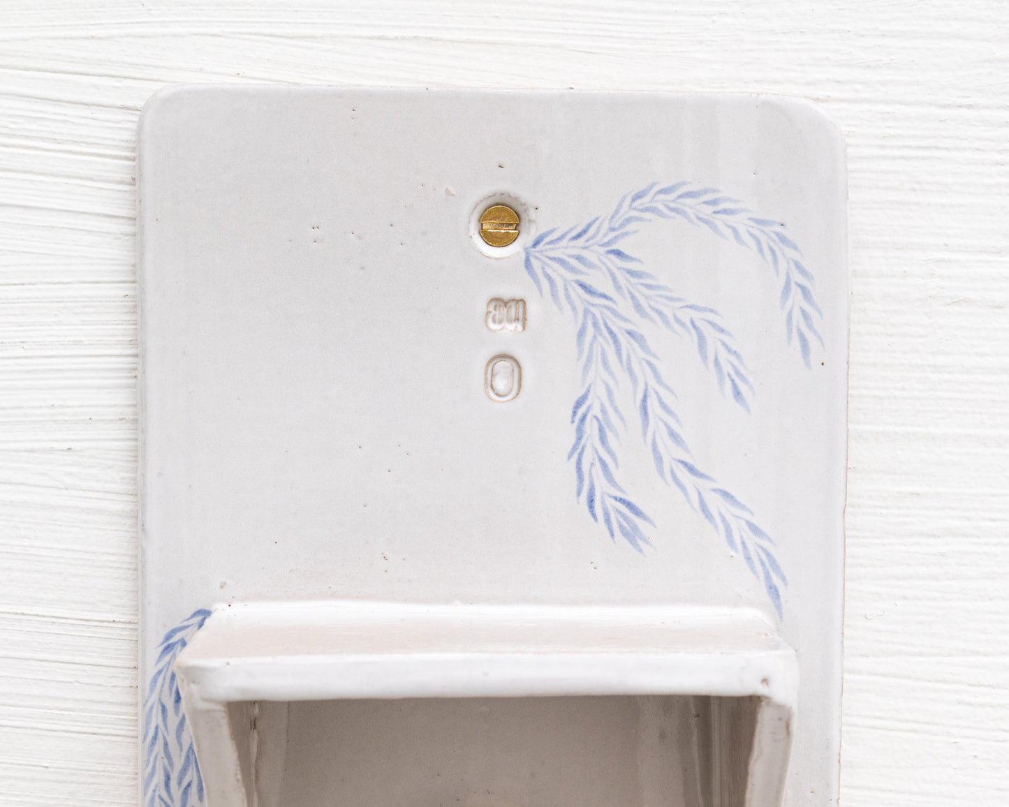 CERAMIC TOILET PAPER HOLDER