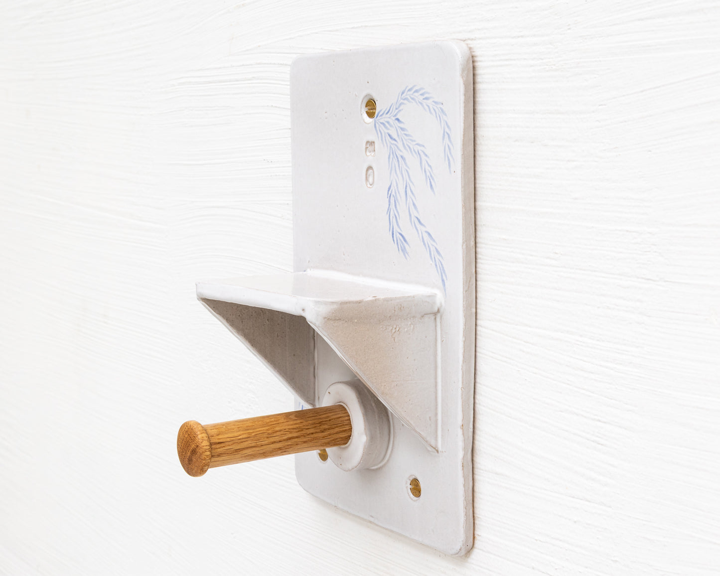 CERAMIC TOILET PAPER HOLDER