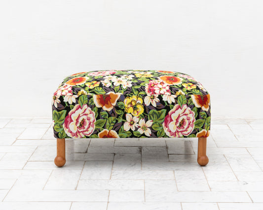MABEL OTTOMAN - 30", BDDW FABRIC #340, CHERRY FEET
