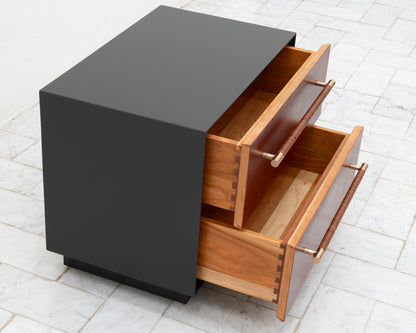 MAPPER SIDE TABLE - 25" L, GRAPHITE LACQUER EXTERIOR, NATURAL MULLED LEATHER FACES