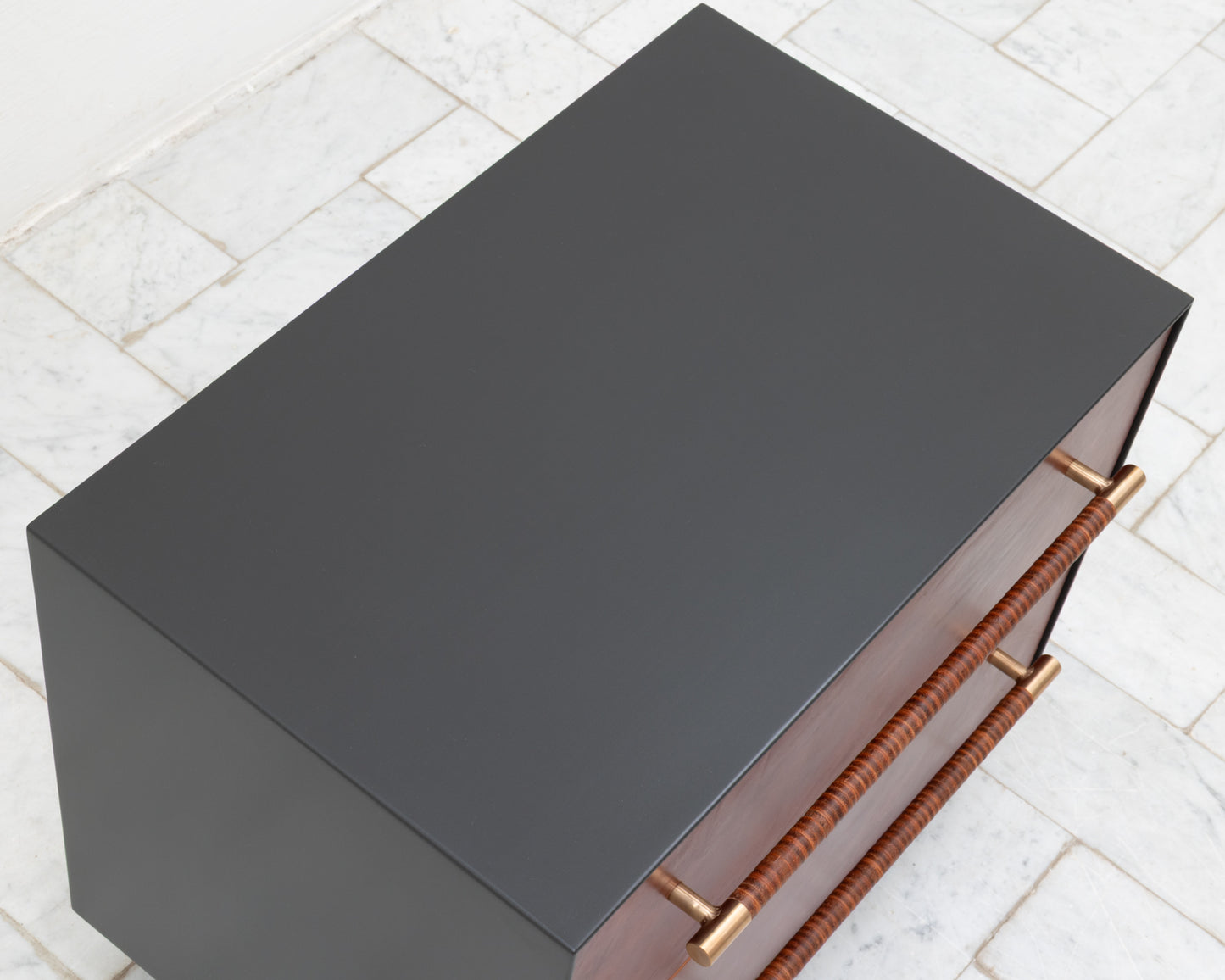 MAPPER SIDE TABLE - 25" L, GRAPHITE LACQUER EXTERIOR, NATURAL MULLED LEATHER FACES
