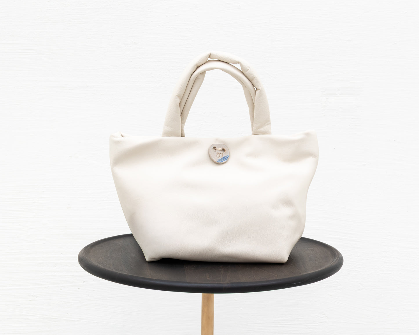 MINI LEATHER TOTE IN WHITE