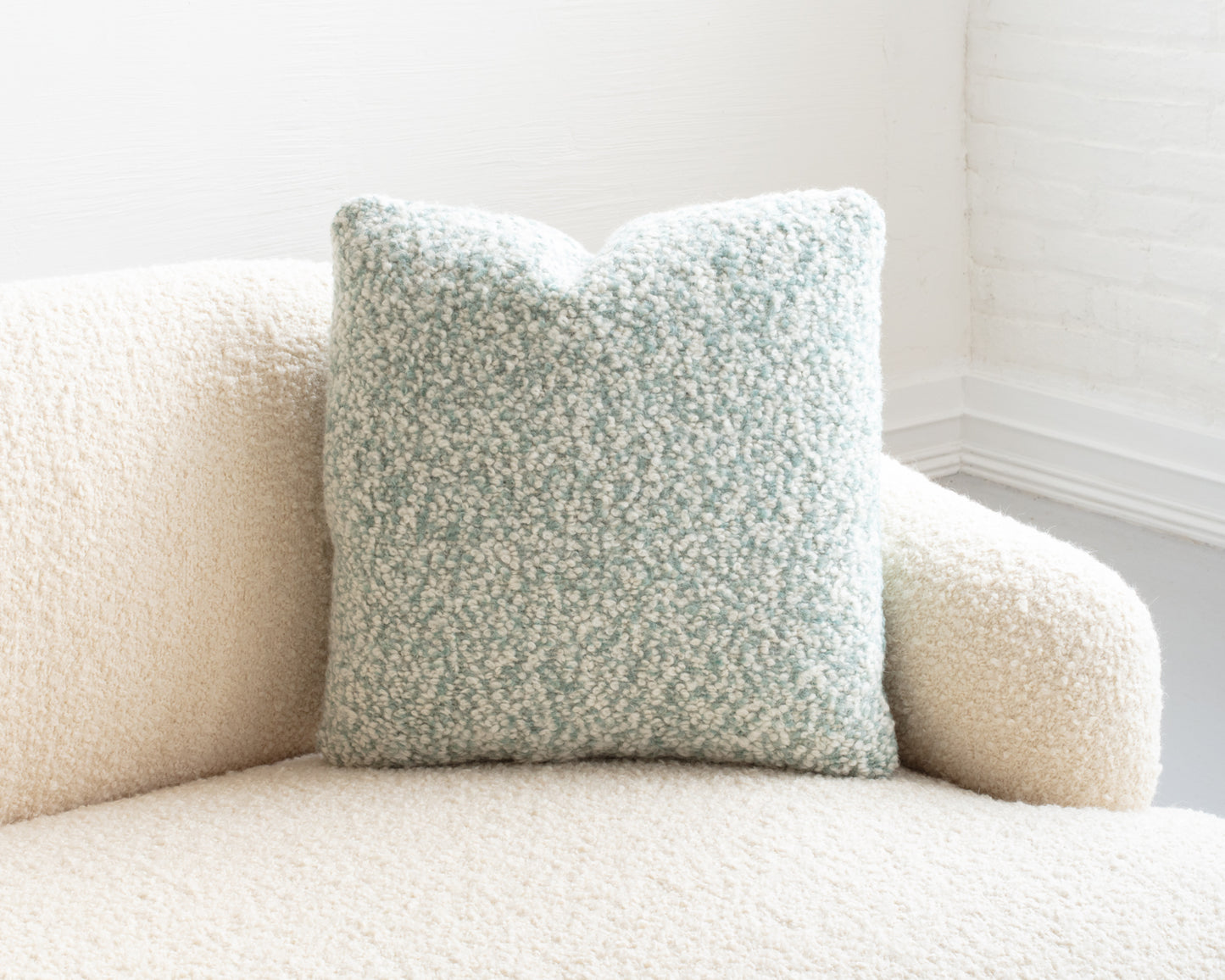BDDW PILLOW - STANDARD IN BDDW FABRIC #355 AND #362