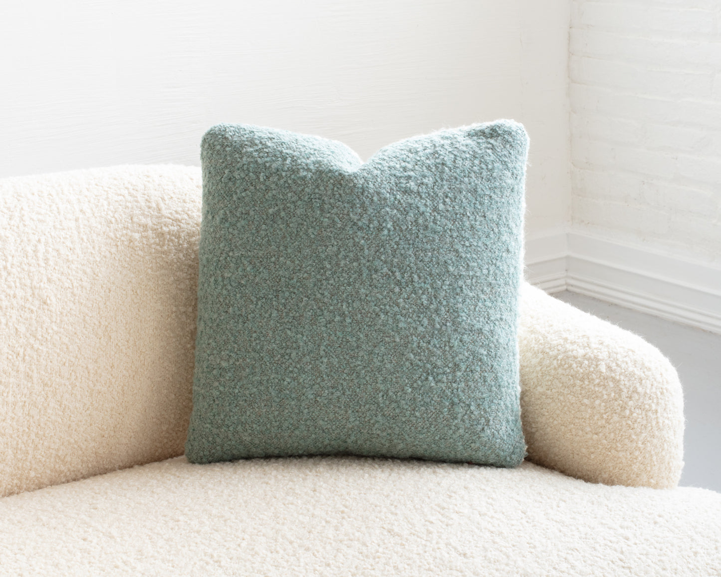 BDDW PILLOW - STANDARD IN BDDW FABRIC #355 AND #362