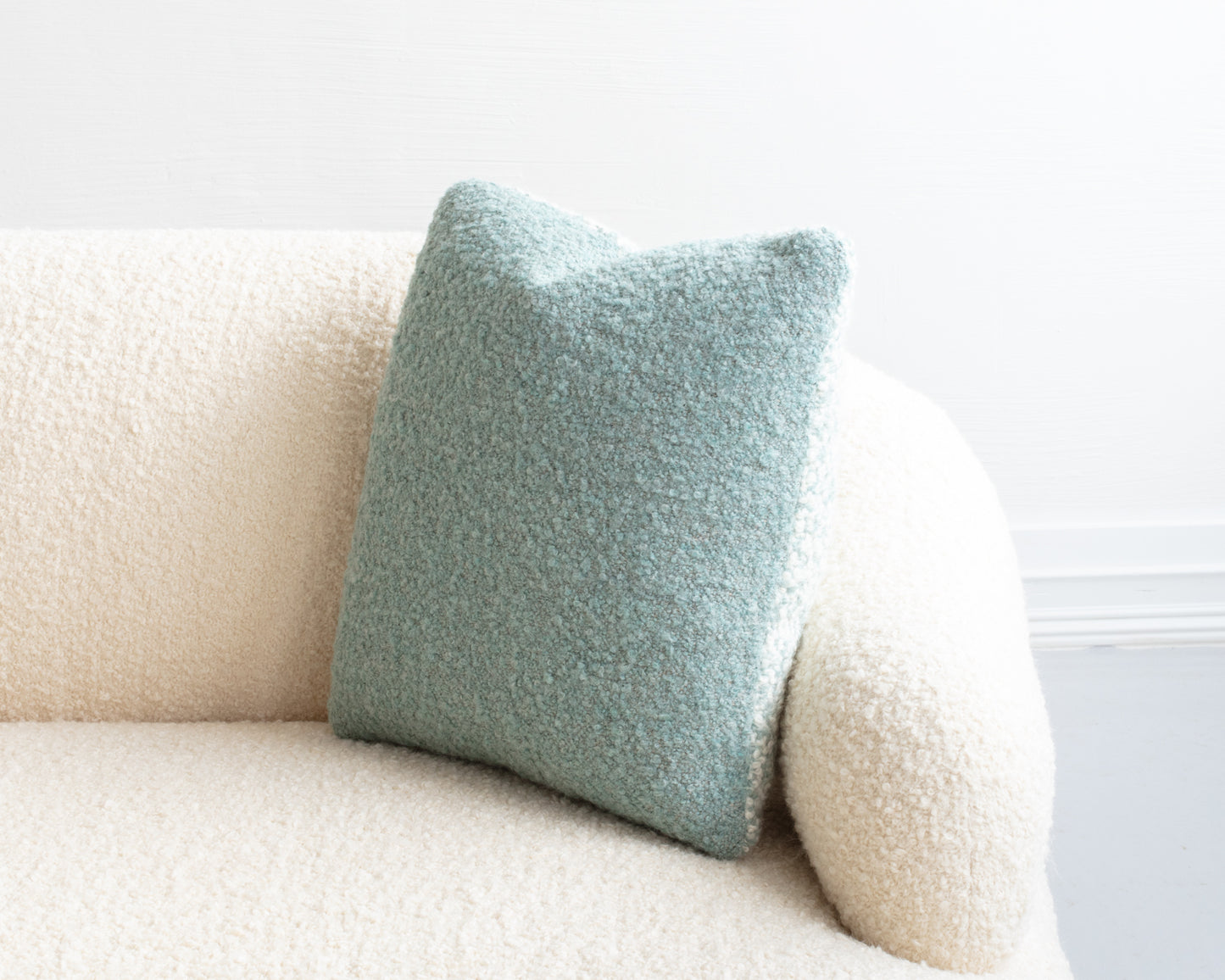 BDDW PILLOW - STANDARD IN BDDW FABRIC #355 AND #362