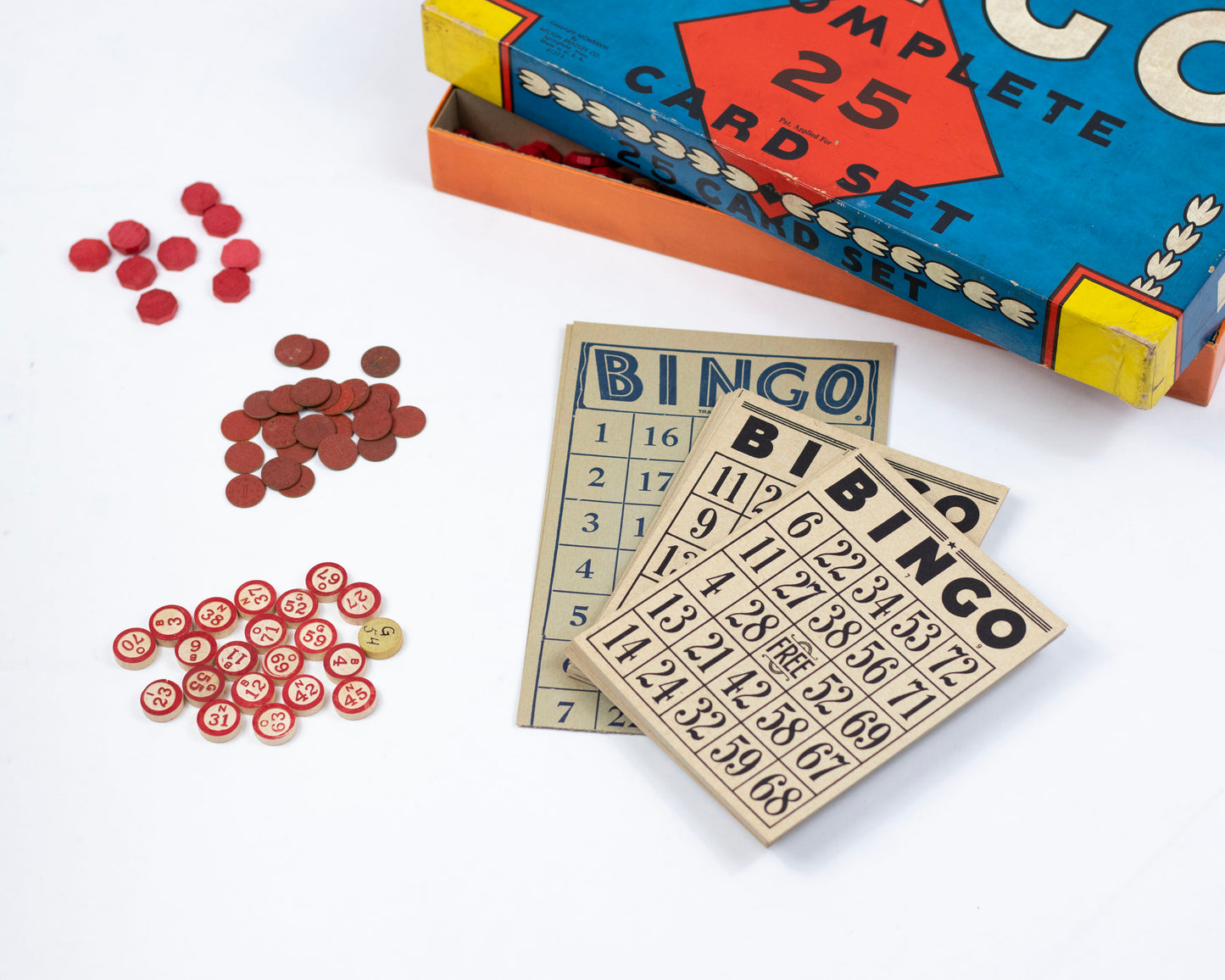 VINTAGE 1950S MILTON BRADLEY BINGO GAME SET