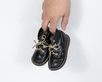 VINTAGE BLACK LEATHER TODDLER'S LACE-UP BOOTS