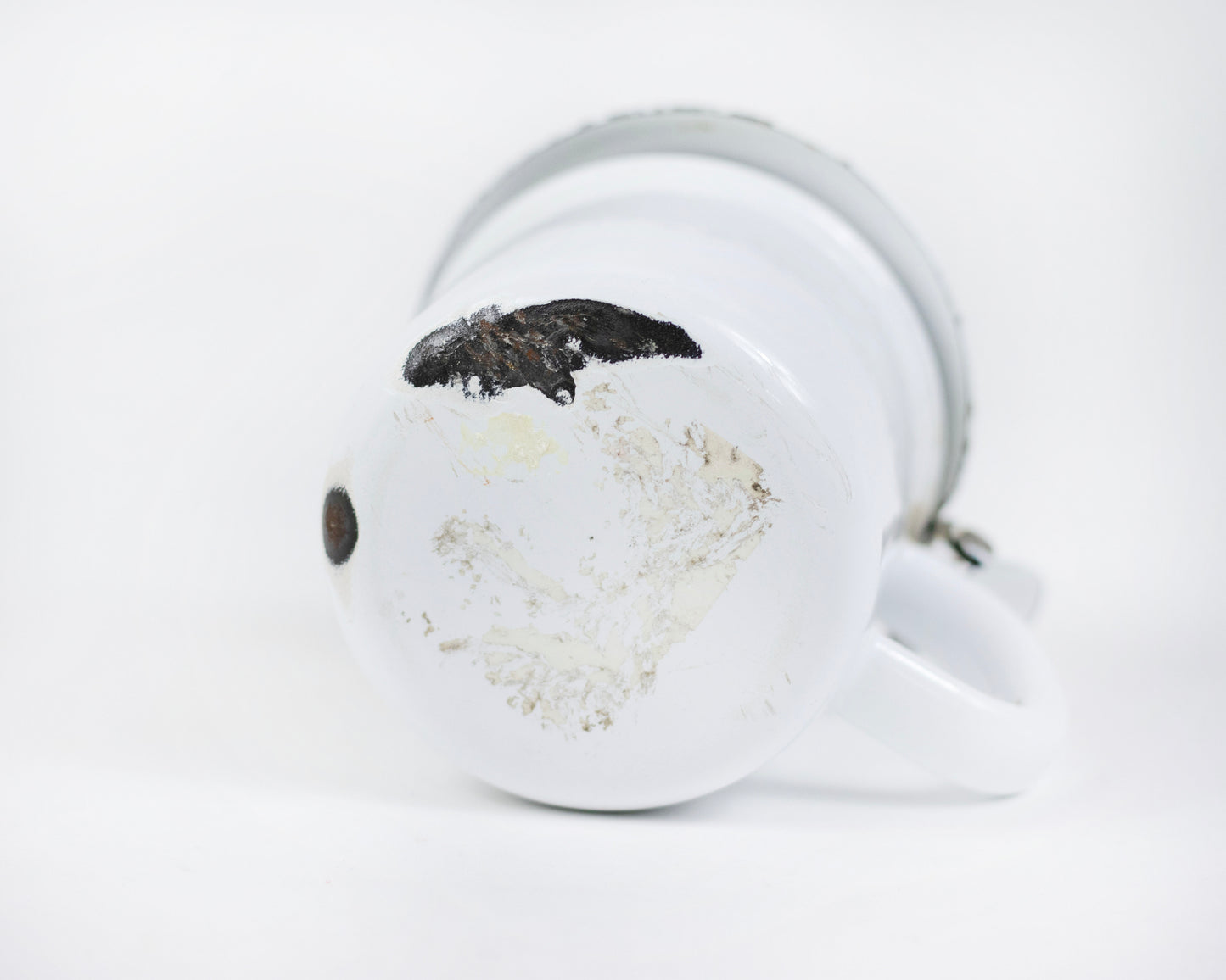 VINTAGE 1950S WHITE ENAMELWARE PERSONAL SPITTOON WITH LID