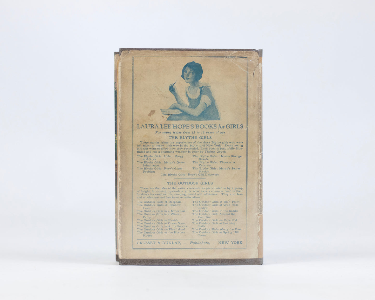 VINTAGE 1925 COPY OF "THE OUTDOOR GIRLS AT FOAMING FALLS" BY LAURA LEE HOPE
