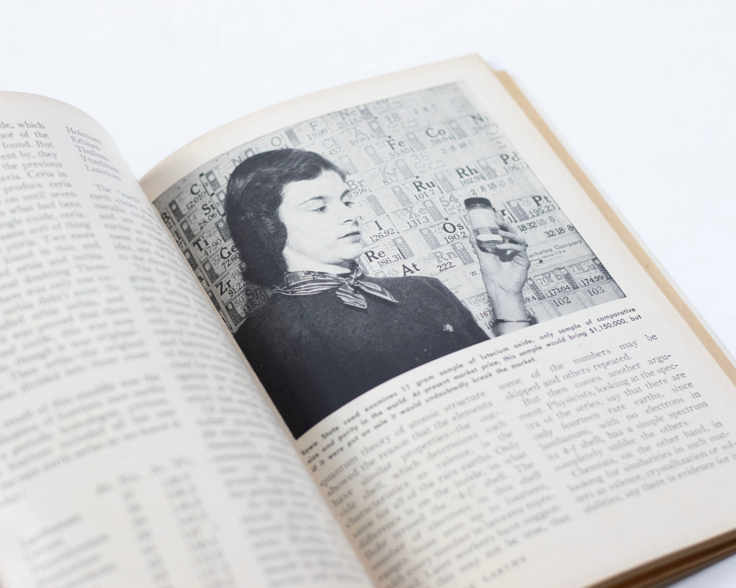 VINTAGE "ASTOUNDING SCIENCE FICTION" MAGAZINE - OCTOBER 1951