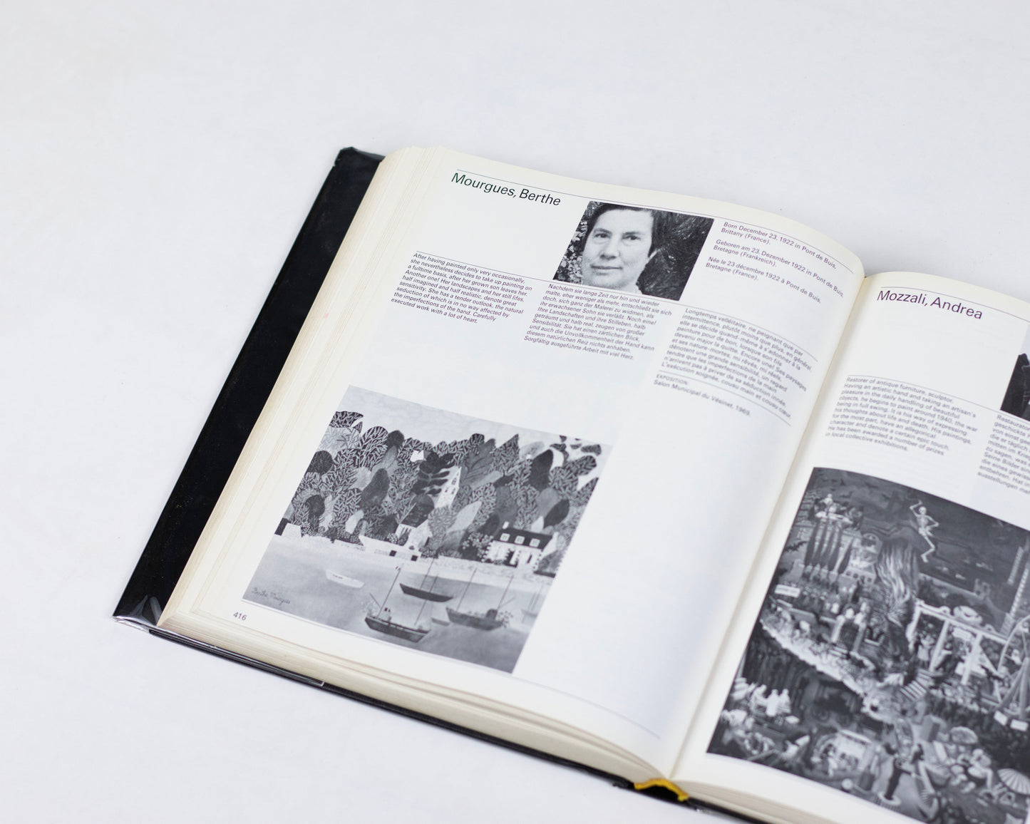 VINTAGE 1976 COPY OF "PEINTRES NAIFS; LEXICON OF THE WORLD'S NAIVE PAINTERS" BY ANATOLE JAKOVSKY