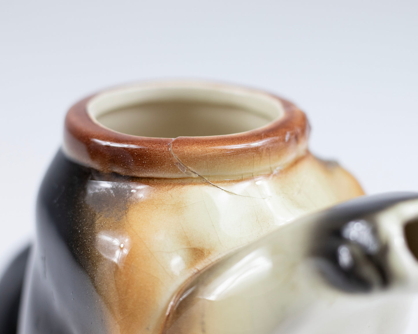 VINTAGE MID-CENTURY GERMAN PORCELAIN DACHSHUND TEAPOT