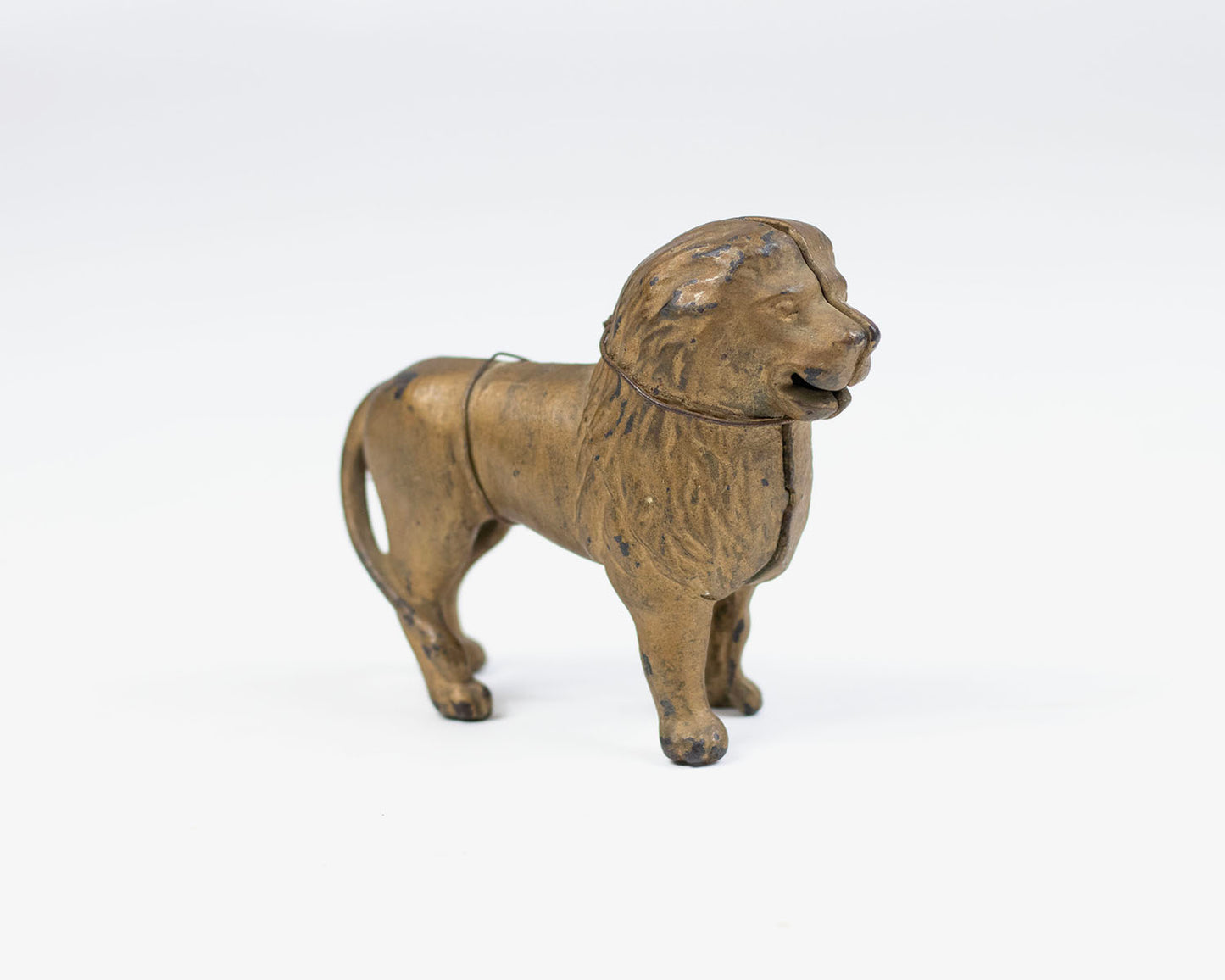 VINTAGE A.C. WILLIAMS CAST IRON LION COIN BANK