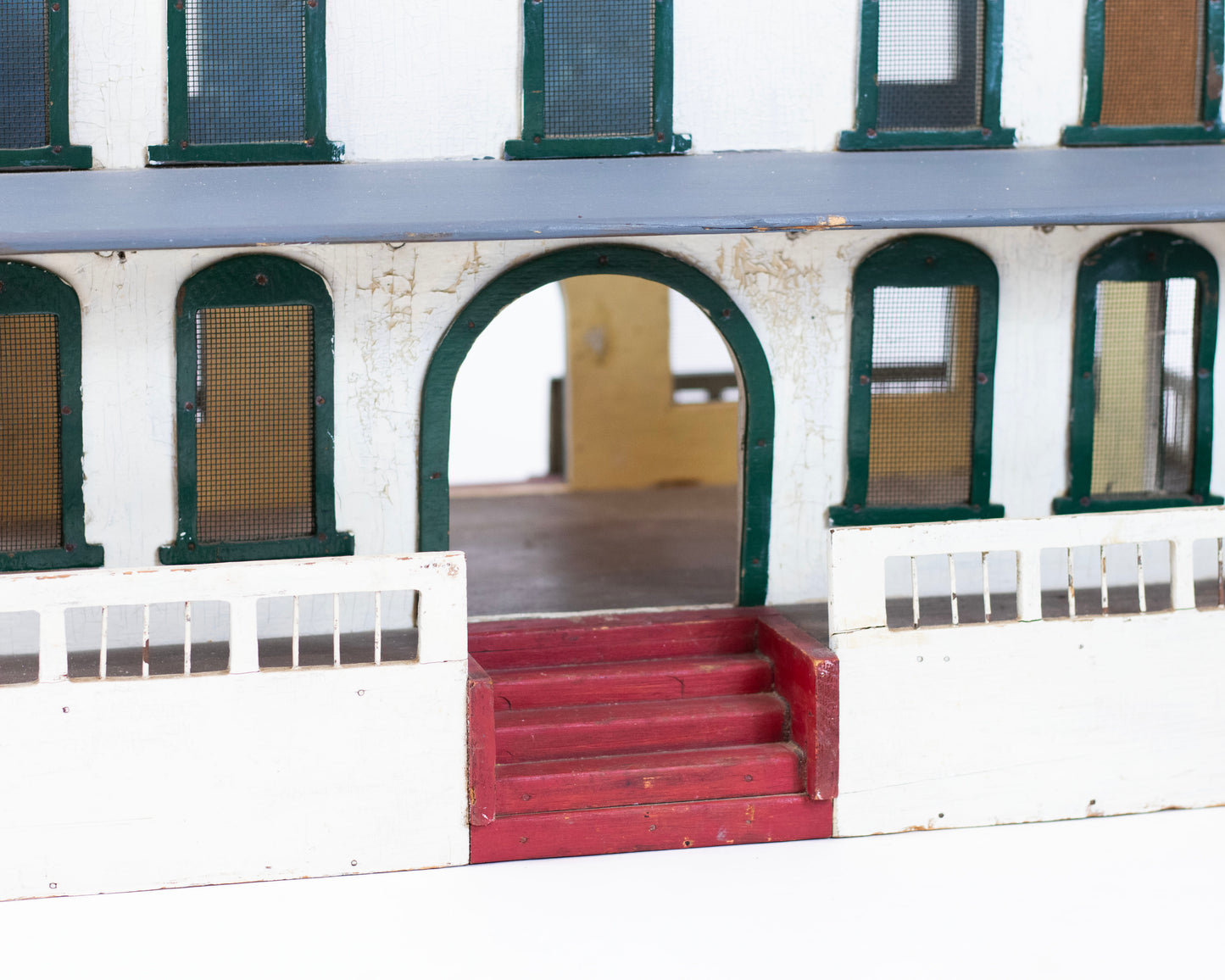 VINTAGE FOLK ART WOODEN TRAIN DEPOT