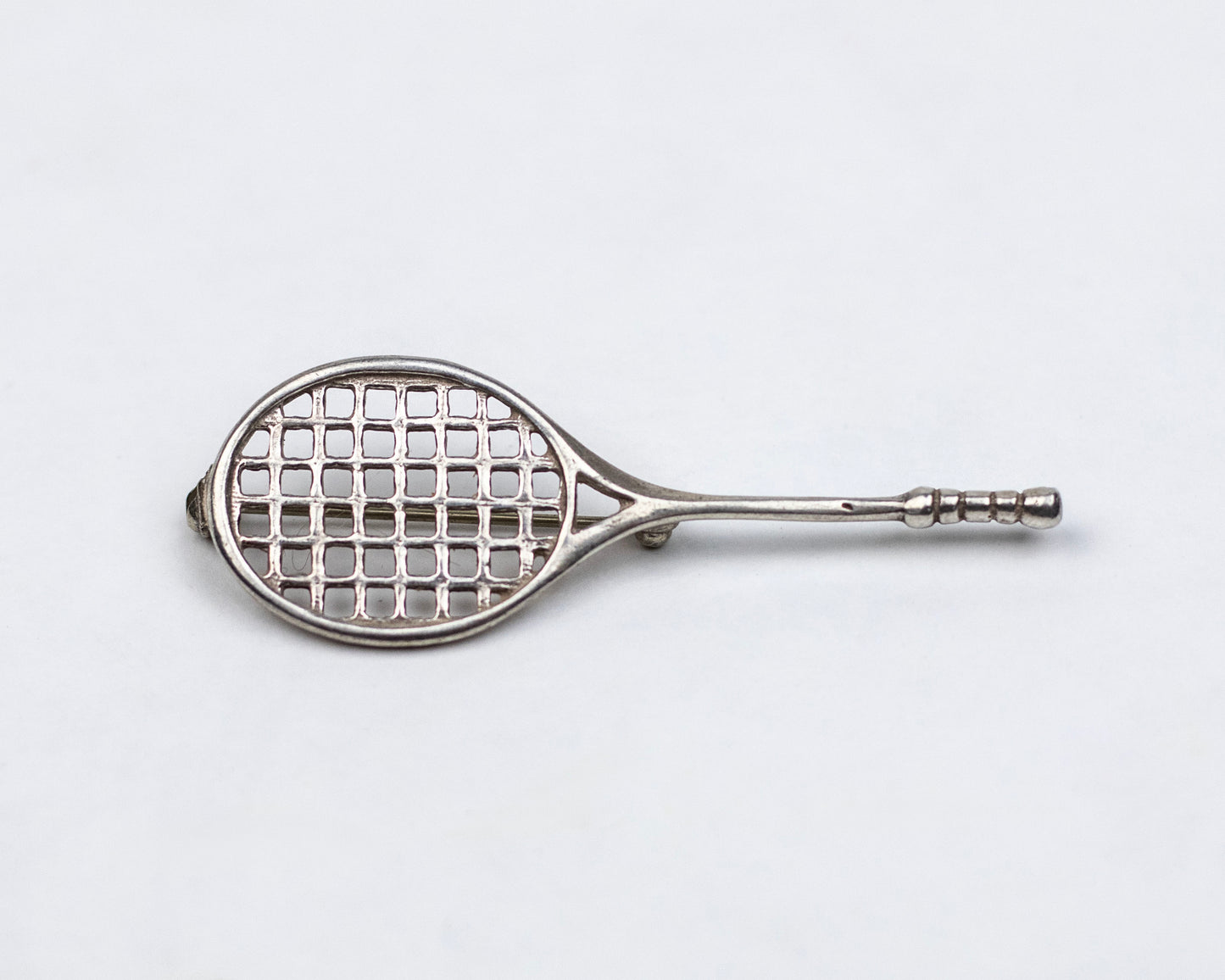 VINTAGE STERLING SILVER TENNIS RACKET PIN