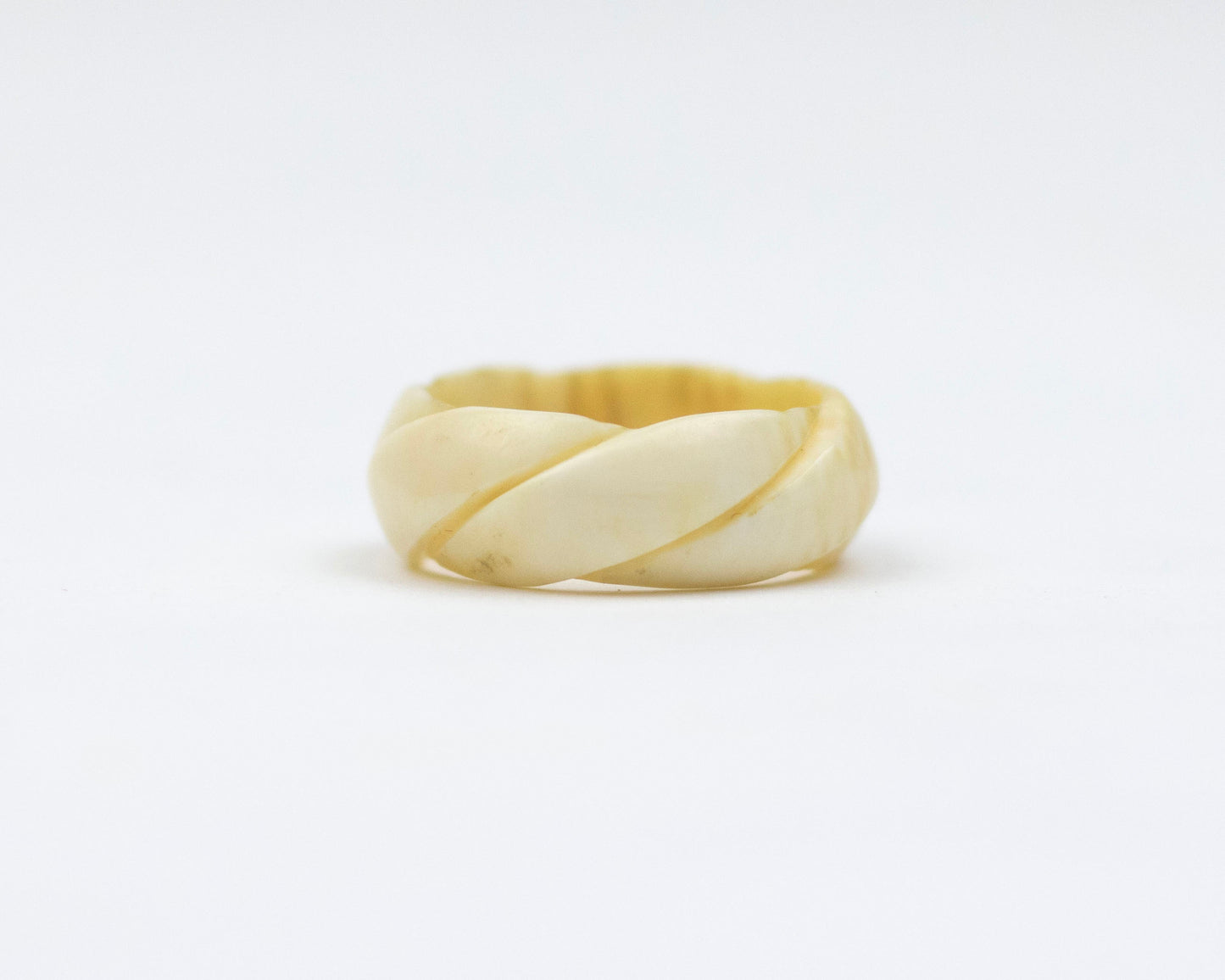 VINTAGE CARVED BONE RING