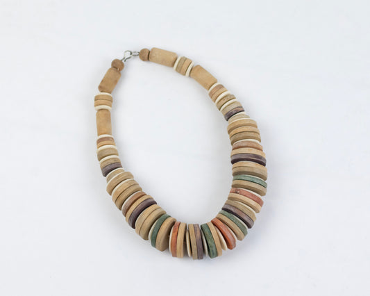 VINTAGE 1970S WOODEN DISC NECKLACE