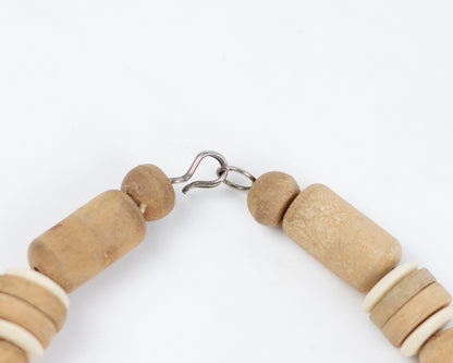 VINTAGE 1970S WOODEN DISC NECKLACE