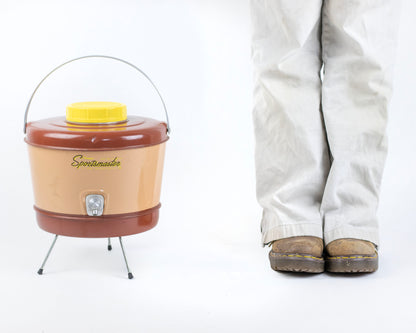 VINTAGE MID-CENTURY SPORTSMASTER ONE GALLON PICNIC COOLER