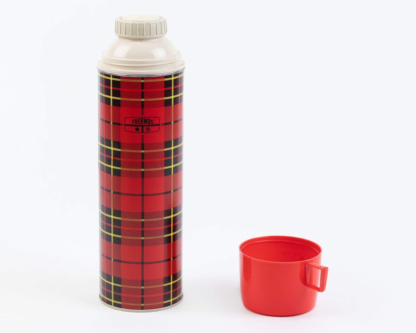 VINTAGE 1970S RED TARTAN THERMOS/KING-SEELEY PICNIC SET - 3 PCS