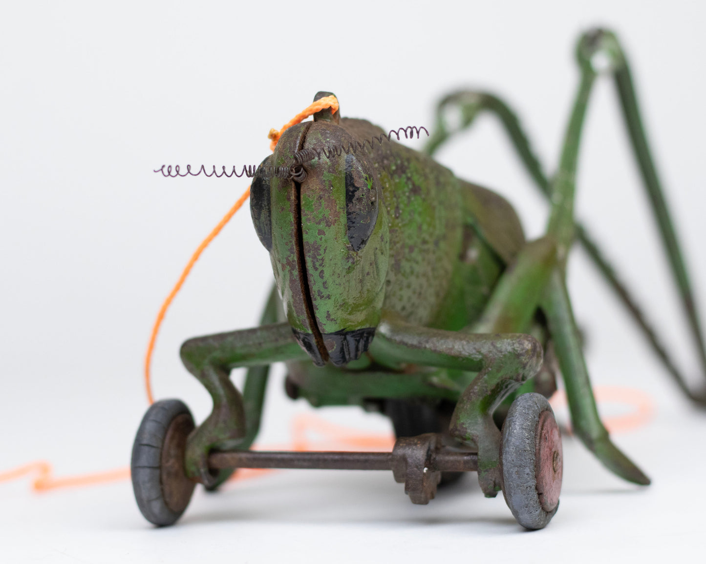 LARGE VINTAGE 1930S HUBLEY CAST IRON GRASSHOPPER ACTION PULL TOY