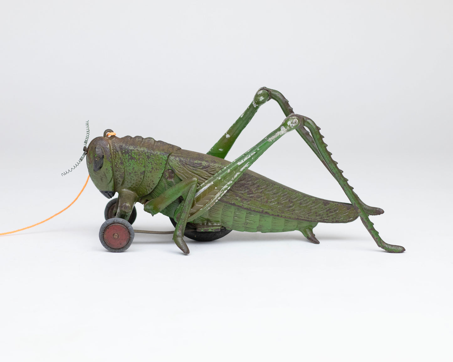 LARGE VINTAGE 1930S HUBLEY CAST IRON GRASSHOPPER ACTION PULL TOY